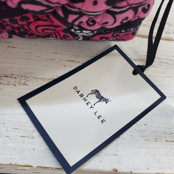 Dabney Lee Makeup Case & The Lyfestyle Co. Temple Rub Calming EssOil. Bundle - Picture 11 of 12